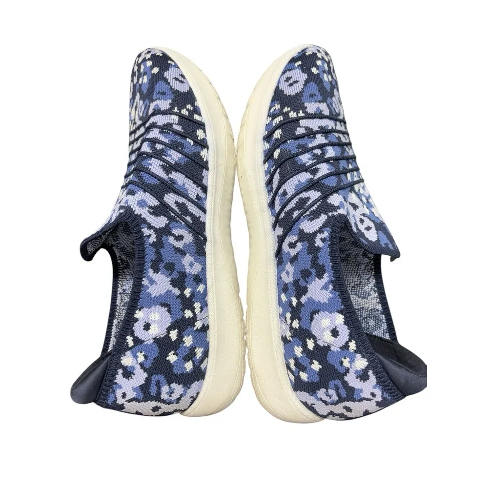 CLOUDSTEPPERS by Clarks Washable Knit Slip-Ons Adella Step Navy/Floral Size 11 M